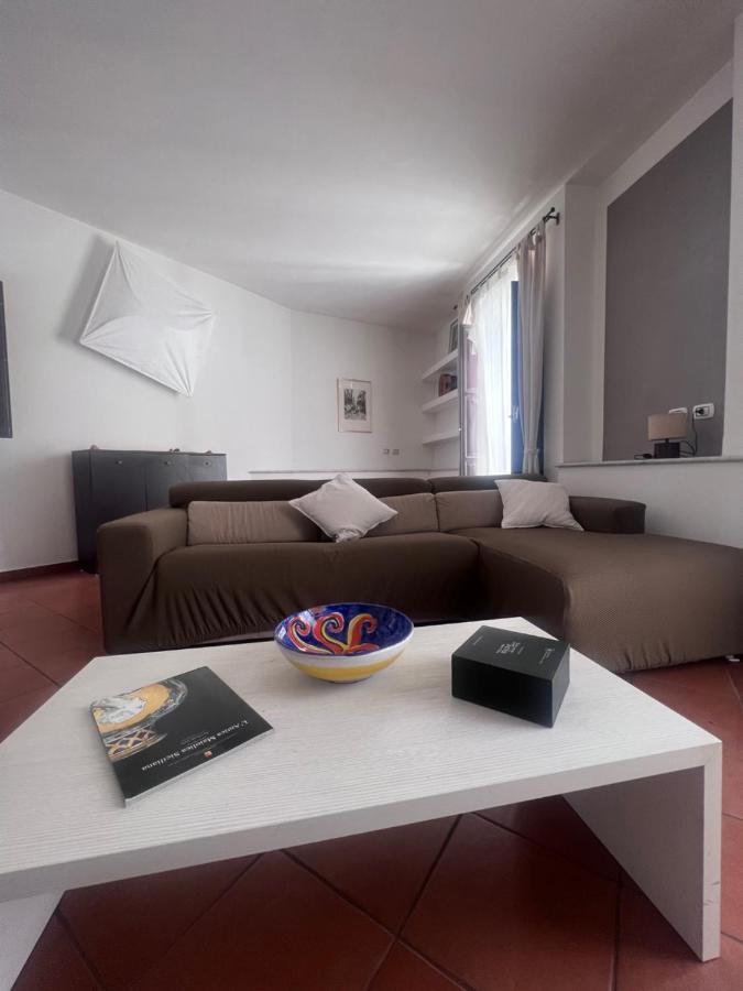 Terrazza Rosa Bianca Apartment Palermo Bagian luar foto